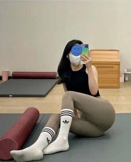 Internet_20230429_200858_2.jpeg (ㅇㅎ) 최근 레깅스 유행 포즈 ㅇㅎ) 옳게된 레깅스 국룰 포즈