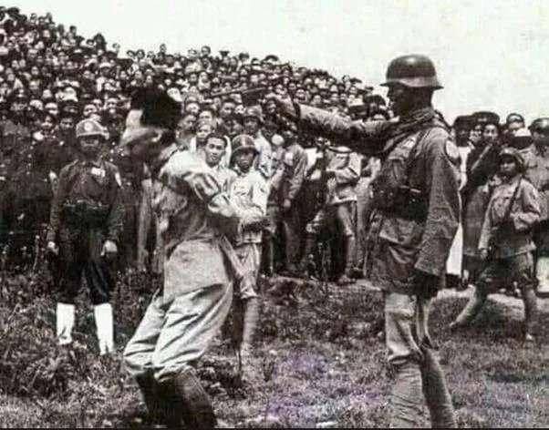 hisaoTani.webp.ren.jpg 남경대학살 주범 처형장면.주의