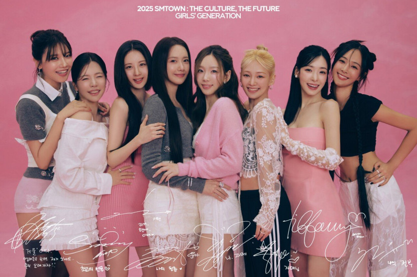 SM 30주년으로 모인 소녀시대.jpg