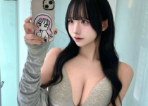 아가 얼굴에 몸매가....