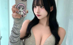 아가 얼굴에 몸매가....