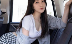 오빠...차에서 한판하까?
