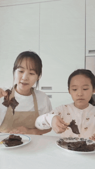 1930758421_q4KeGuIH_804287a20a293a7c8746db5f074b2b734959b848.gif